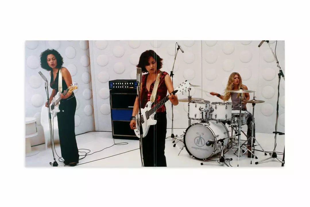 Various Artists Josie And The Pussycats - Music From The Motion Picture LP + 7-Inch Various Artists Josie And The Pussycats - Music From The Motion Picture LP + 7-Inch