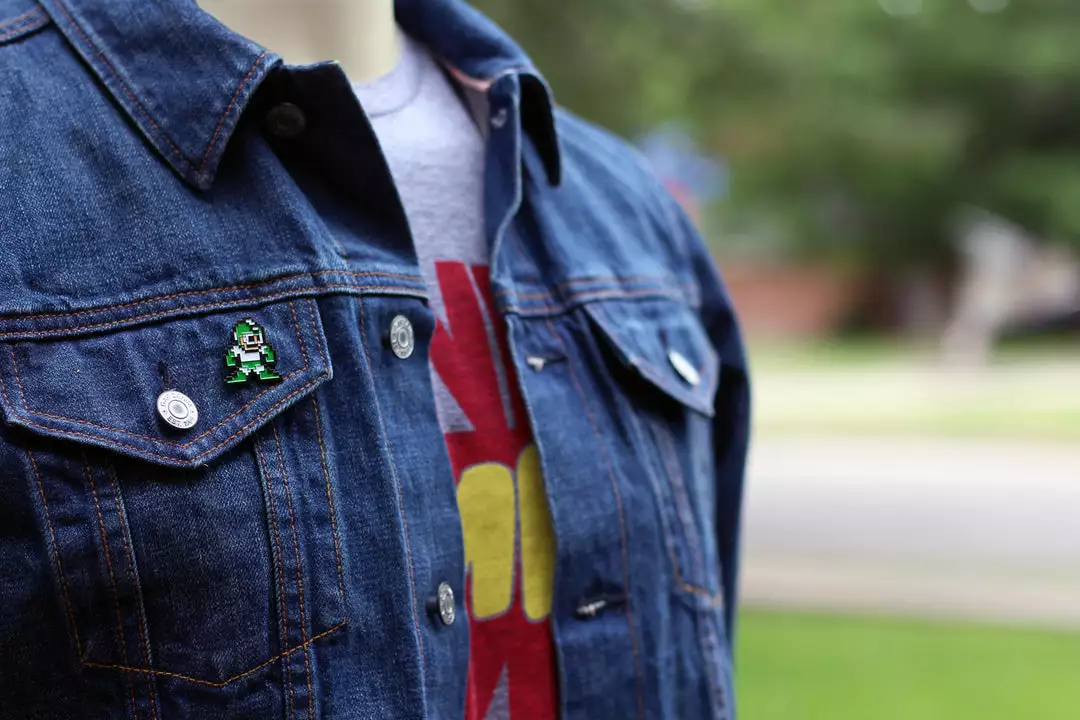 Mondo Mega Man Leaf Shield 3-Pin Set Mondo Mega Man Leaf Shield 3-Pin Set