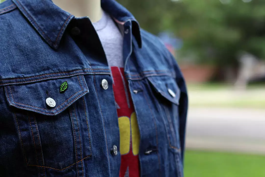 Mondo Mega Man Leaf Shield 3-Pin Set Mondo Mega Man Leaf Shield 3-Pin Set