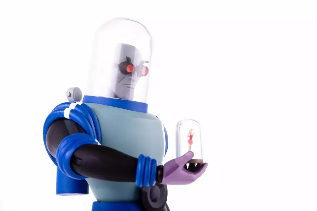 Mondo Toys Batman: The Animated Series - Mr. Freeze 1/6 Scale Figure Mondo Toys Batman: The Animated Series - Mr. Freeze 1/6 Scale Figure