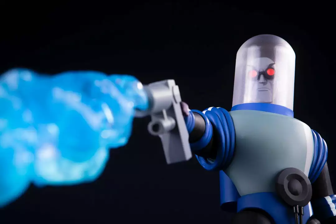 Mondo Toys Batman: The Animated Series - Mr. Freeze 1/6 Scale Figure Mondo Toys Batman: The Animated Series - Mr. Freeze 1/6 Scale Figure