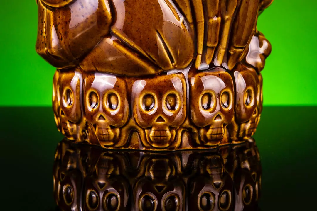Mondo Predator Tiki Mug (Mud Camo Variant) Mondo Predator Tiki Mug (Mud Camo Variant)