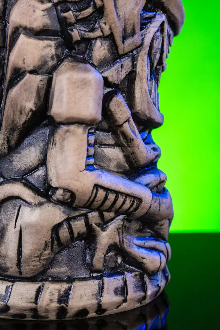 Mondo Tikis Alien Queen Tiki Mug (Xeno Bone Variant) Mondo Tikis Alien Queen Tiki Mug (Xeno Bone Variant)