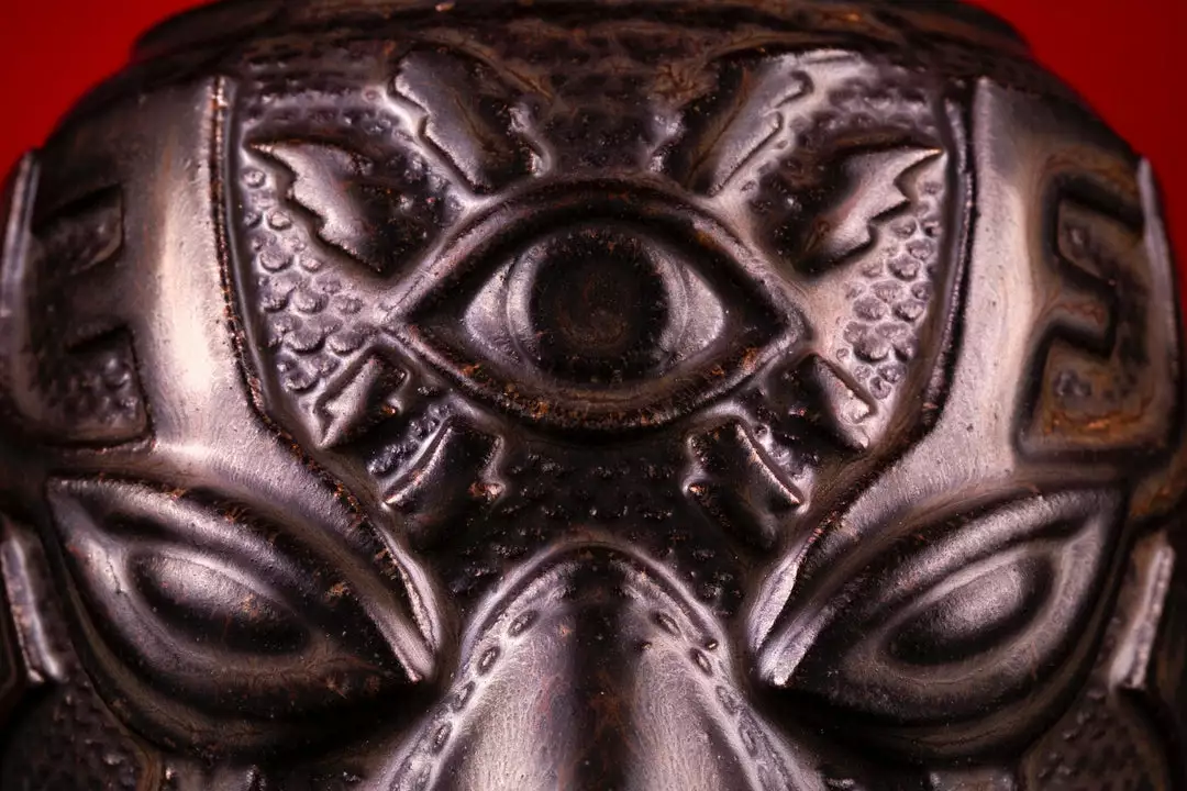 Mike Bonanno Tikis El Ojo Fantastico Tiki Mug - Reclusa Parda Variant Mike Bonanno Tikis El Ojo Fantastico Tiki Mug - Reclusa Parda Variant