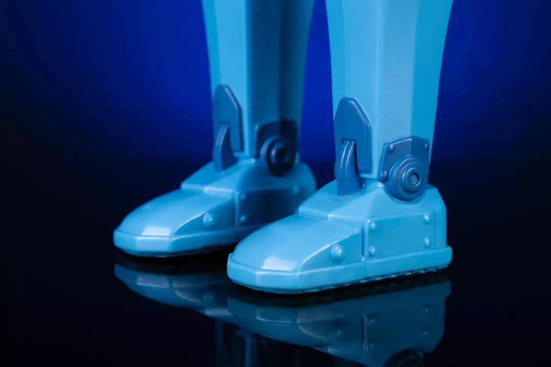 Unbox Industries Toys Iron Giant Soft Vinyl Figure – Designer Con Variant (Artist Proof) Unbox Industries Toys Iron Giant Soft Vinyl Figure – Designer Con Variant (Artist Proof)