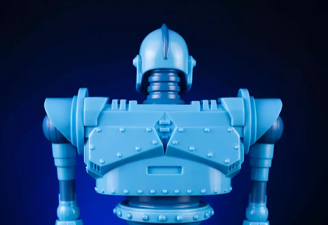 Unbox Industries Toys Iron Giant Soft Vinyl Figure – Designer Con Variant (Artist Proof) Unbox Industries Toys Iron Giant Soft Vinyl Figure – Designer Con Variant (Artist Proof)