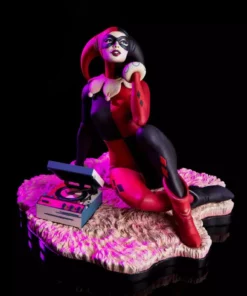 Mondo Batman – "Waiting For My J Man" Harley Quinn Statue Toys