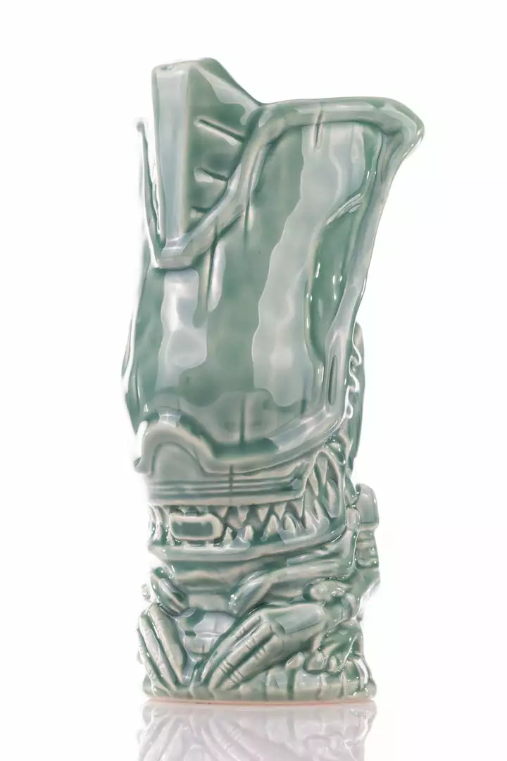 Mondo Tikis Alien Queen Tiki Mug (Acid Blood Variant) Mondo Tikis Alien Queen Tiki Mug (Acid Blood Variant)
