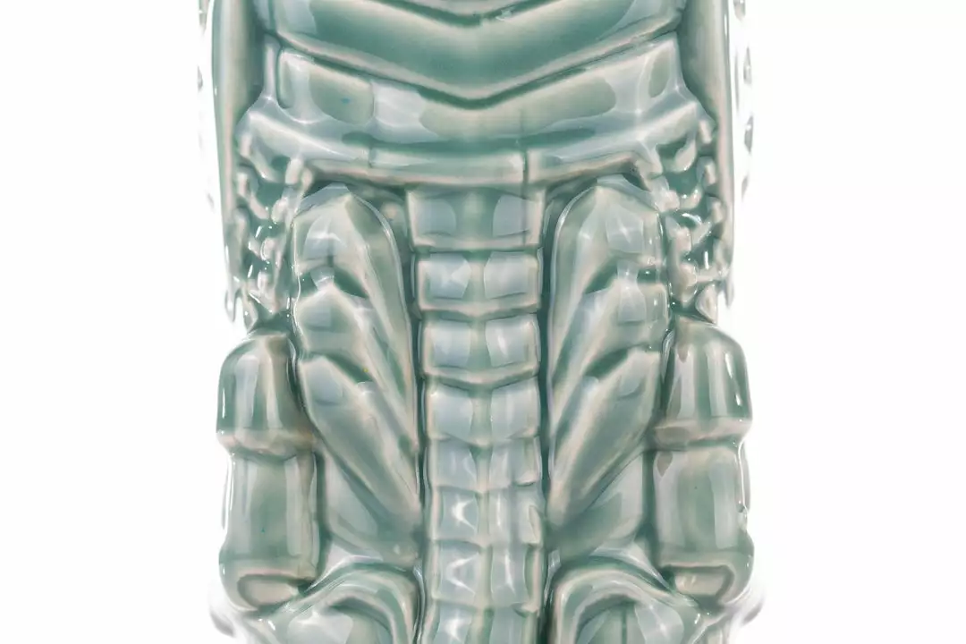 Mondo Tikis Alien Queen Tiki Mug (Acid Blood Variant) Mondo Tikis Alien Queen Tiki Mug (Acid Blood Variant)