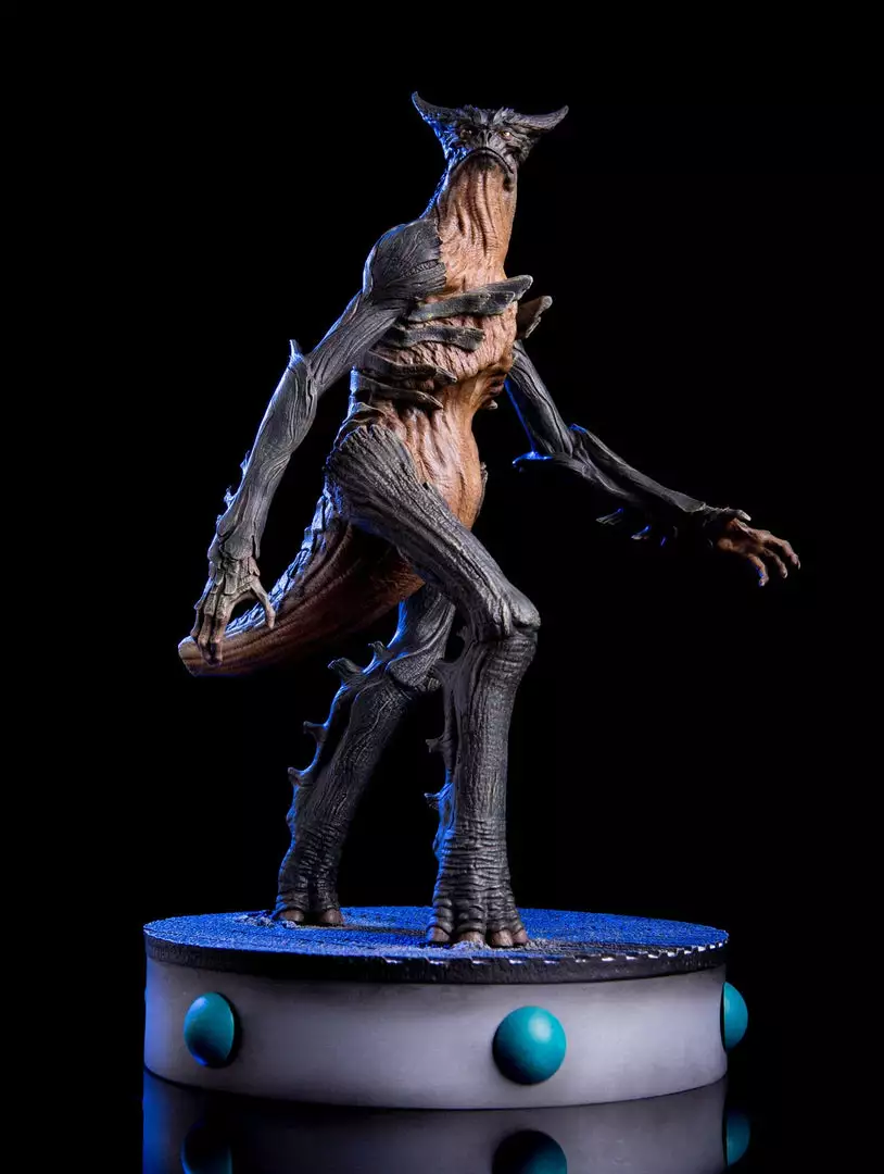Mondo Colossal Giant Monster Maquette Mondo Colossal Giant Monster Maquette