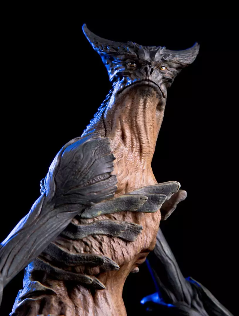 Mondo Colossal Giant Monster Maquette Mondo Colossal Giant Monster Maquette