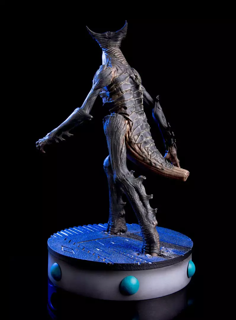 Mondo Colossal Giant Monster Maquette Mondo Colossal Giant Monster Maquette