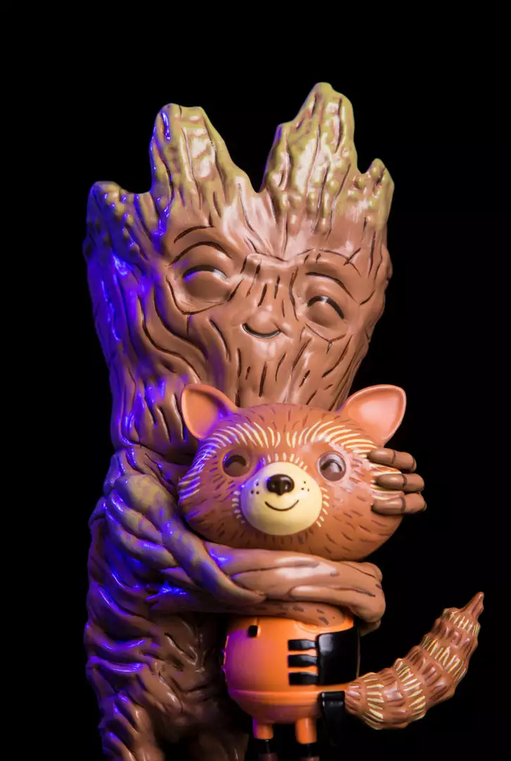 Mike Mitchell Rocket & Groot: Treehugger Vinyl Figure Exclusive Toys Mike Mitchell Rocket & Groot: Treehugger Vinyl Figure Exclusive Toys