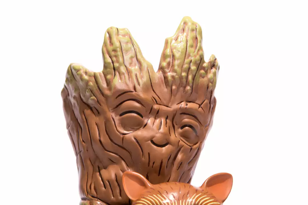 Mike Mitchell Rocket & Groot: Treehugger Vinyl Figure Exclusive Toys Mike Mitchell Rocket & Groot: Treehugger Vinyl Figure Exclusive Toys