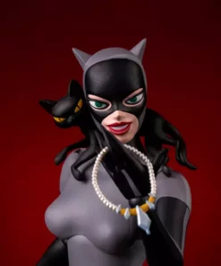 Mondo Toys Batman: The Animated Series - Catwoman 1/6 Scale Figure - Regular Edition 3 Mondo Toys Batman: The Animated Series - Catwoman 1/6 Scale Figure - Regular Edition
