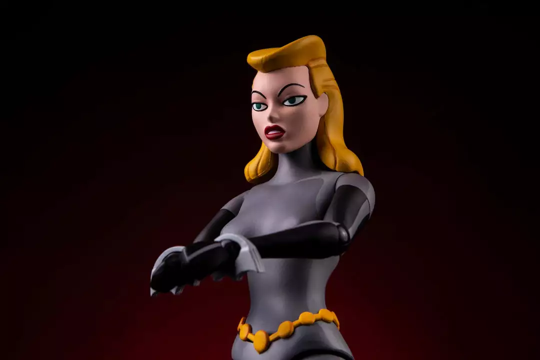 Batman: The Animated Series - Catwoman 1/6 Scale Figure - Mondo Exclusive Toys Batman: The Animated Series - Catwoman 1/6 Scale Figure - Mondo Exclusive Toys