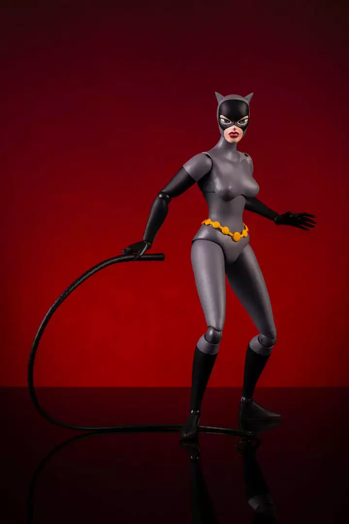 Mondo Toys Batman: The Animated Series - Catwoman 1/6 Scale Figure - Regular Edition Mondo Toys Batman: The Animated Series - Catwoman 1/6 Scale Figure - Regular Edition