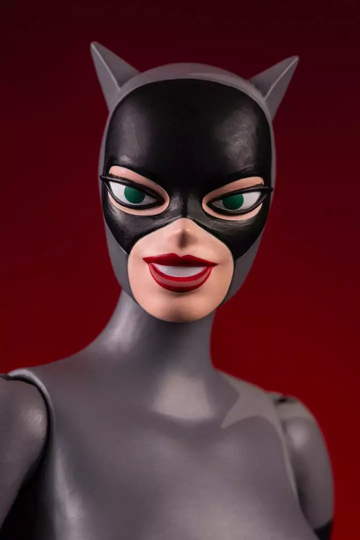 Mondo Toys Batman: The Animated Series - Catwoman 1/6 Scale Figure - Regular Edition Mondo Toys Batman: The Animated Series - Catwoman 1/6 Scale Figure - Regular Edition